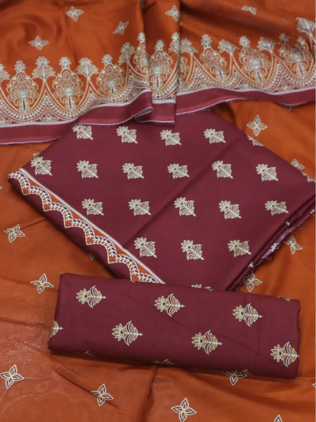 3 Piece Lawn Printed Mahroon UnStitched Suit I Bin Saeed